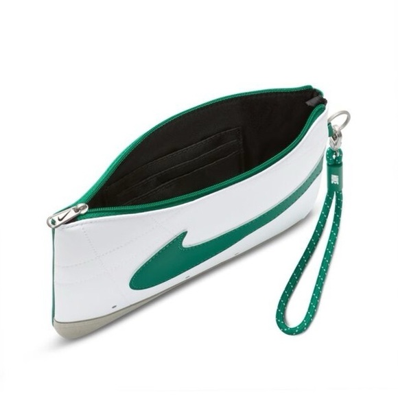 Nike Icon Blazer Wristlet / Purse - Picture 4 of 15